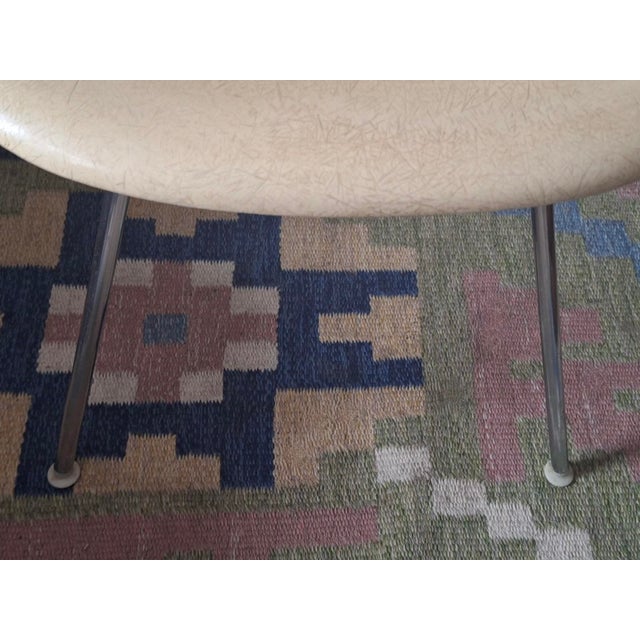 Cream Early DSX Fiberglass Chair by Charles & Ray Eames for Herman Miller, 1950s For Sale - Image 8 of 13