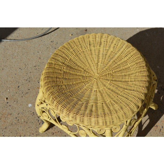 1970s Vintage Yellow Wicker Fiddlehead Round Vanity Stool W/ 4 Legs or Occasional Table For Sale - Image 5 of 12