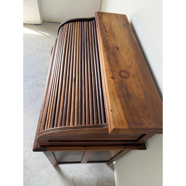 Antique Early 20th Century Solid Wood Roll Top Desk With Drawers & Interior Organizer For Sale In Miami - Image 6 of 11