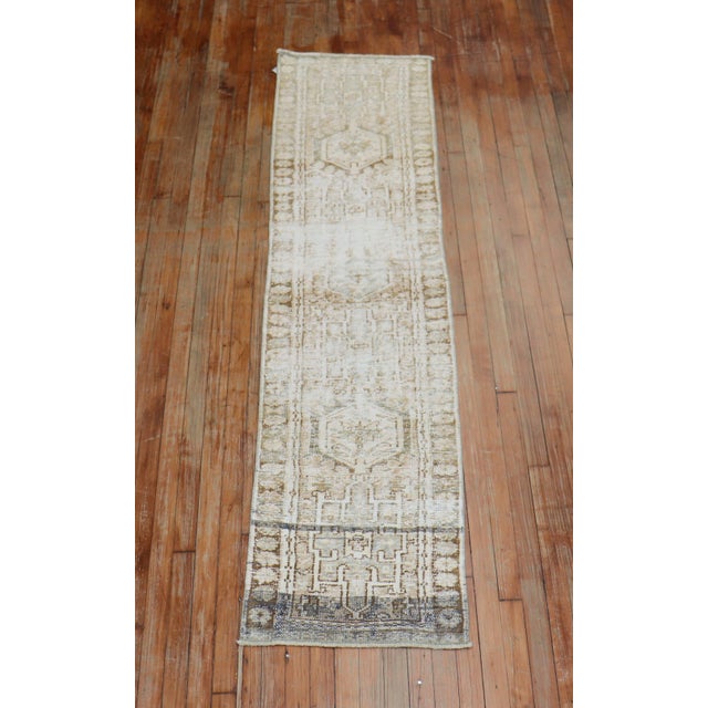 Distressed Narrow Neutral Persian Heriz 20th Century Runner - 1'10" x 7'7" For Sale In New York - Image 6 of 6