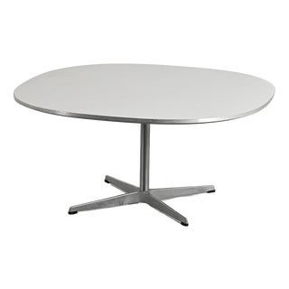 Coffee Table by Arne Jacobsen for Fritz Hansen, 1970 For Sale