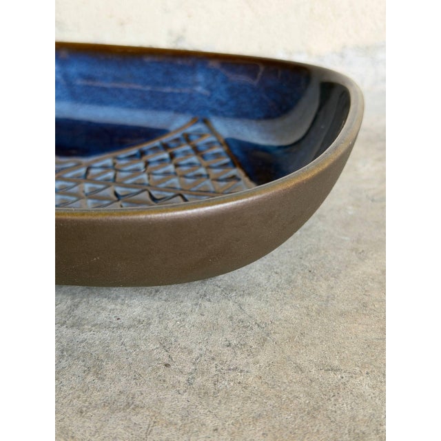 Ceramic Einar Johansen Soholm Ceramic Serving Platter Deep Blue Triangle Pattern Denmark Mid-Century Modern 1960s For Sale - Image 7 of 10