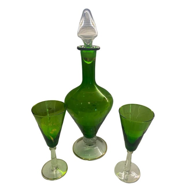 Art Deco Emerald Green Decanter and 2 Wine Glasses, 1930s, Set of 3 For Sale - Image 9 of 9