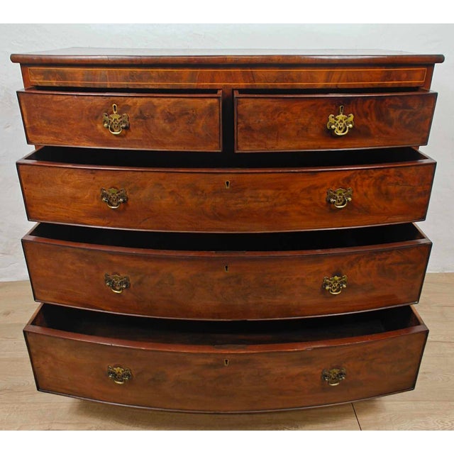 Victorian Bowfront Chest of Drawers, 19th Century For Sale - Image 4 of 17