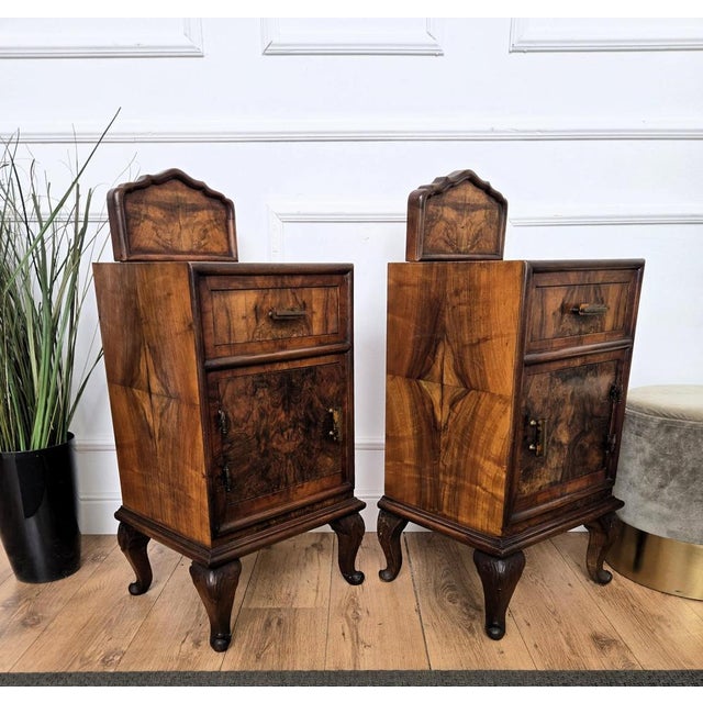 Brown Italian Art Deco Nightstands in Burl Walnut, 1940s, Set of 2 For Sale - Image 8 of 10