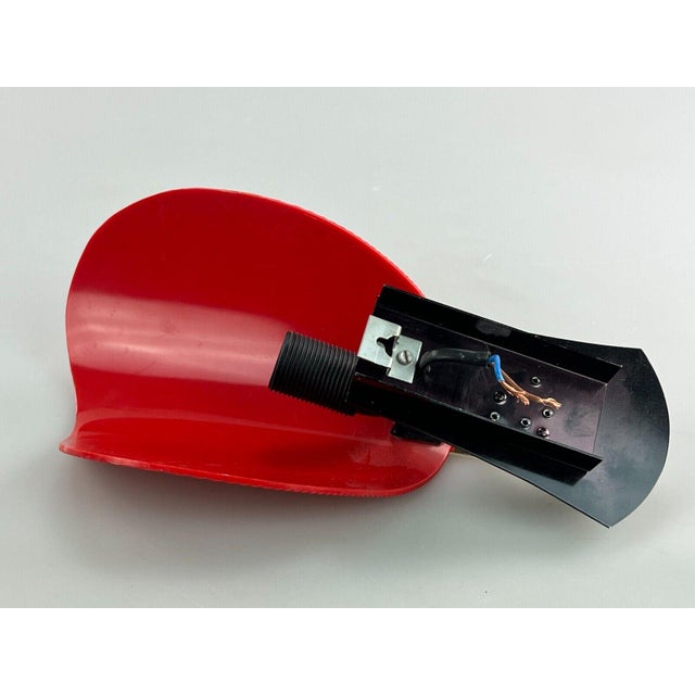 Mid-Century Modern Space Age Acrylic Wall Sconce, 1960s For Sale - Image 3 of 14