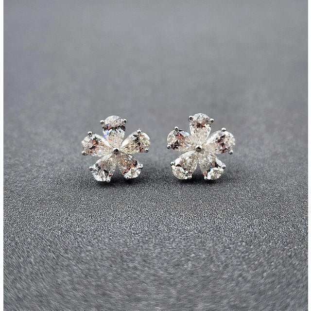 2.00 Ct Pear Shape Diamond Earrings For Sale - Image 4 of 10
