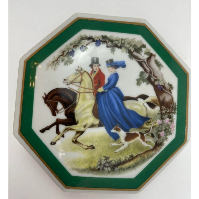 English Elizabeth Arden Porcelain Box Southern Heirlooms Made in Japan For Sale - Image 3 of 12