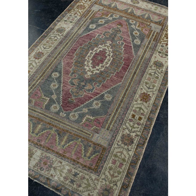Turkish Turkish Vintage Rug 3'9" x 6'4" #17811 For Sale - Image 3 of 8