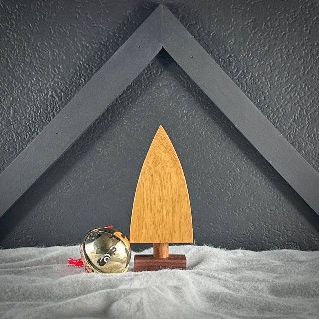 Modern Handmade Teak Wood Tabletop Christmas Trees, Scandi Style Christmas Decor - Set of 3 For Sale - Image 4 of 12