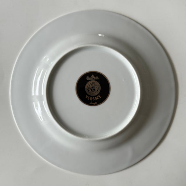 Breakfast plate 22 cm Design: Jungle This piece has an attribution mark, I am sure that it is completely authentic and...