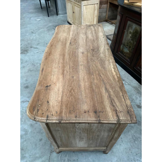 18th Century Oak Chest of Drawers For Sale - Image 11 of 15