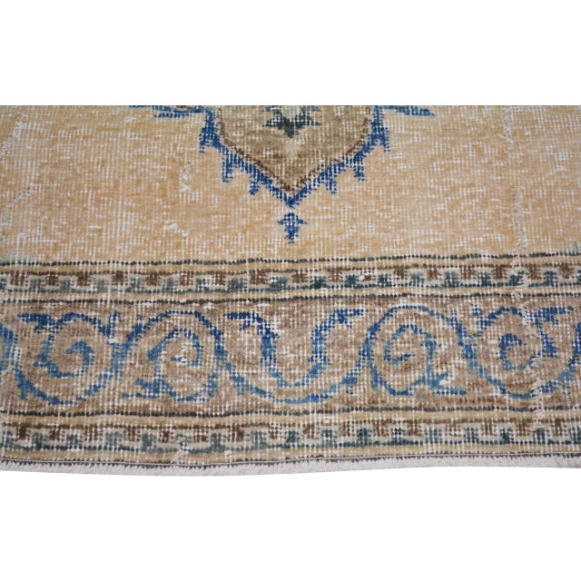 Vintage Turkish Anatolian Knotted Wool Rug, 2'10''x10'1'' For Sale - Image 4 of 5