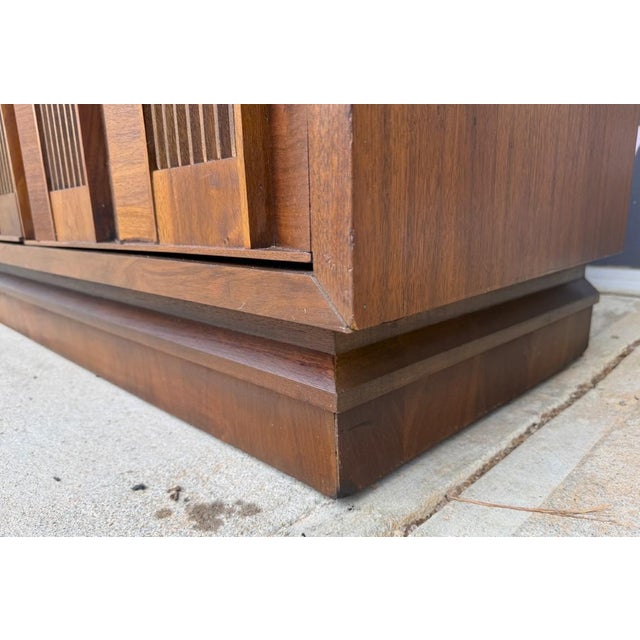 1970s Brutalist-Inspired Dresser With Two Mirrors For Sale - Image 11 of 18