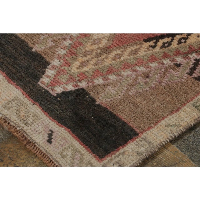 Vintage Turkish Gift-Sized Rug With Geometric Twin Medallions - Rug & Kilim For Sale In New York - Image 6 of 6