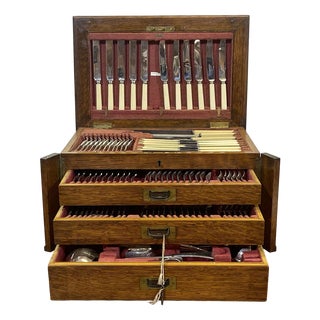 English Silver-Plated Cutlery Set in Oak Box, Set of 119 For Sale