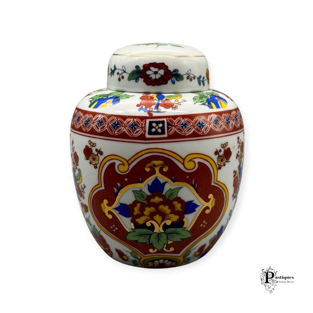 Red Vintage Chinoiserie Style Floral Imari Ginger Jar For Sale - Image 8 of 8