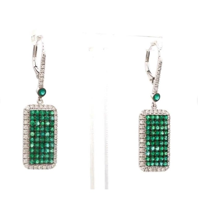 1.92 cts Natural zambian emerald & 0.18 cts diamond earring in 18k gold For Sale - Image 14 of 18