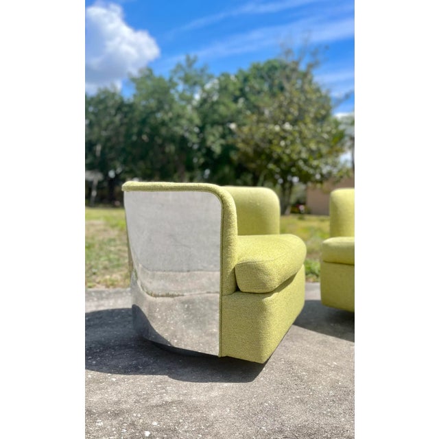 Pair of Barrel Swivel Club Chairs With Chrome Back | by Milo Baughman for Thayer Coggin For Sale In Tampa - Image 6 of 12