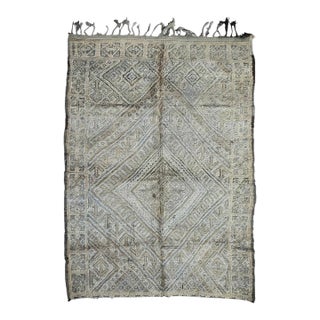 Handknotted Moroccan Beni MGuild Wool Rug - 10.5 X 6.9 Ft For Sale