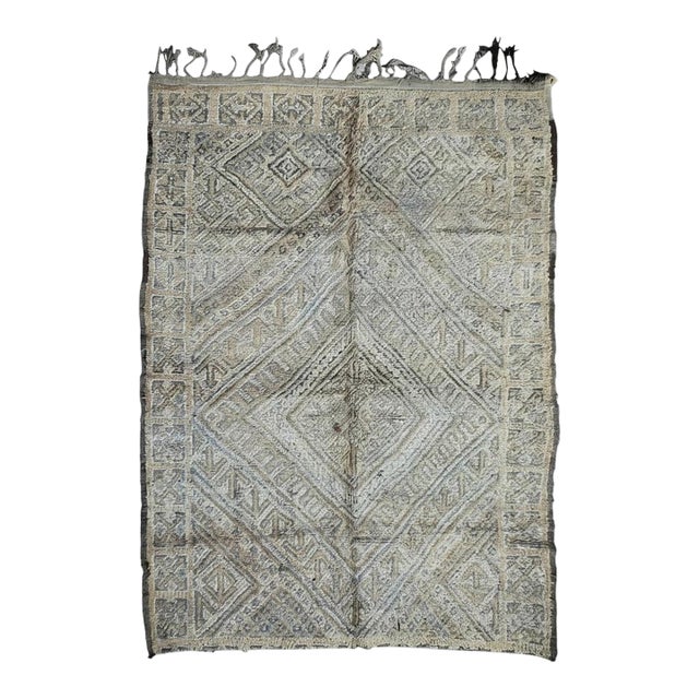 Handknotted Moroccan Beni MGuild Wool Rug - 10.5 X 6.9 Ft For Sale