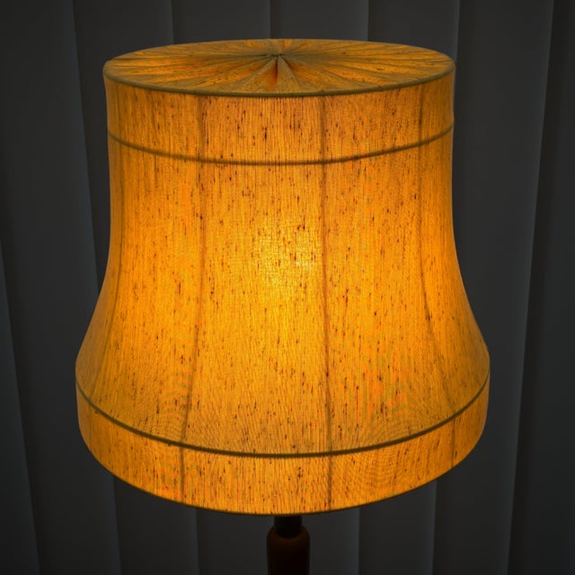 Wood Mid-Century Swedish Modern Brass and Birch Floor Lamp by Ivar Fransson for Iwo, 1940s For Sale - Image 7 of 13