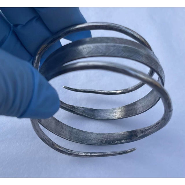 Asian 1980s Hmong Hill Tribe Sterling Silver Triple Wrap Bracelet For Sale - Image 3 of 12