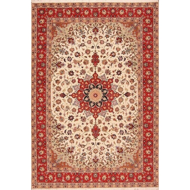 Middle Eastern Rug in Wool For Sale - Image 11 of 11