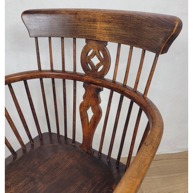 Mid 19th Century Georgian High Back Windsor Armchair, Thames Valley, 1850s For Sale - Image 5 of 17