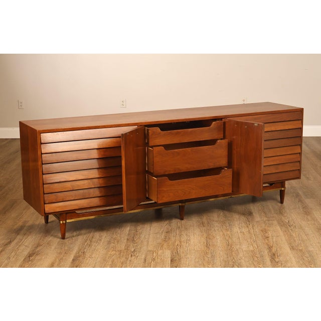 Merton Gershun For American Of Martinsville Mid Century Modern Walnut Lowboy Dresser For Sale In Philadelphia - Image 6 of 18