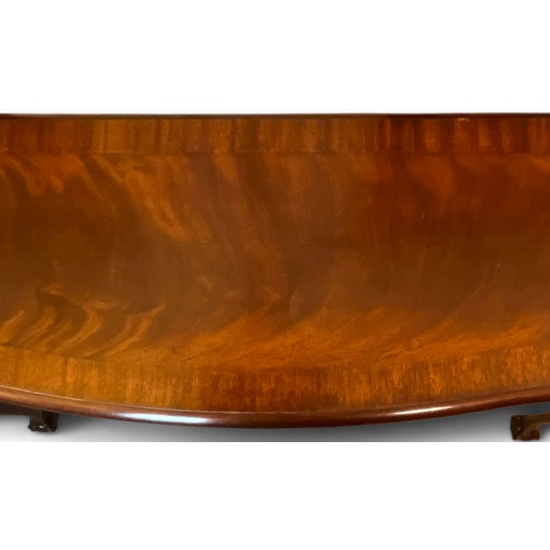 Auburn 1980s Henkel-Harris Virginia Galleries Carved Flame Mahogany Chippendale Sofa Console Table With Ball and Claw Feet For Sale - Image 8 of 13