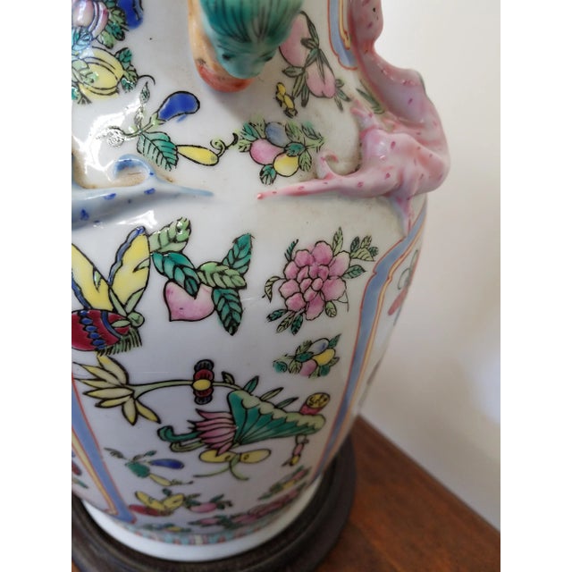 1960s Beautiful Vintage Hand Painted Chinese Vase Table Lamp For Sale - Image 5 of 8