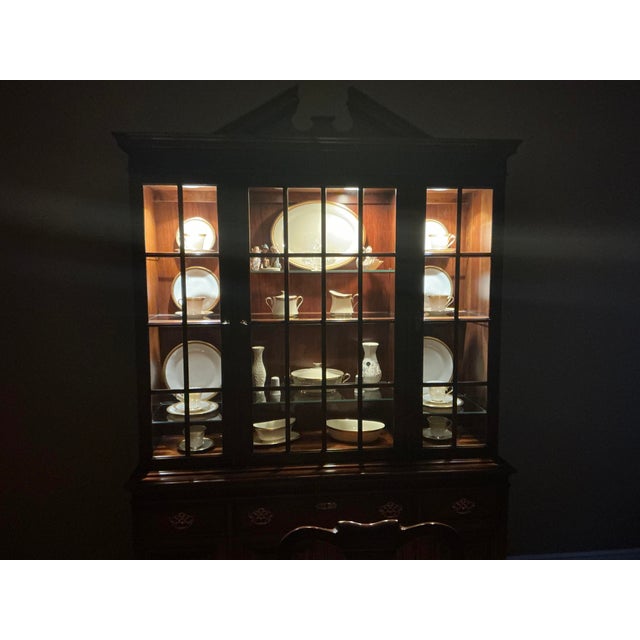 Statton Americana Cherry Dining Room China Closet, Oval Table W 3 Leaves, 6 Chairs. 2 Armed 4 Side, Server With Hinged Split Top Extention, For Sale - Image 10 of 13
