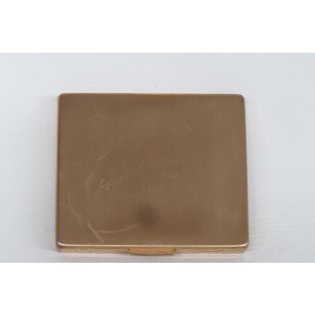 Flato Gold Tone Lucky Clover Pattern Compact VTG Mirrored Powder Case 4762b For Sale - Image 10 of 17