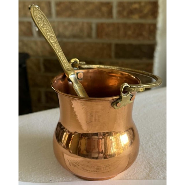 Vintage Copper Planter Utensil Pot With Hinged Brass Handle MCM Lodge CabinCore For Sale - Image 4 of 10