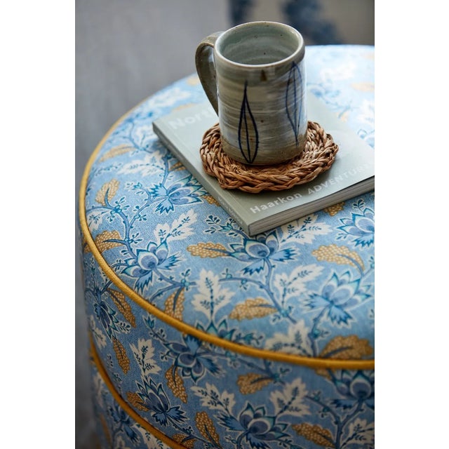 This beautiful archival floral trail of rambling woodland flowers is named after Kent‚Äôs Dallimore Valley. Coloured to...