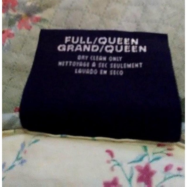Beautiful vintage Ralph Lauren bedding from the coveted Cottage Lane collection, reversing to the coordinating Sundress...