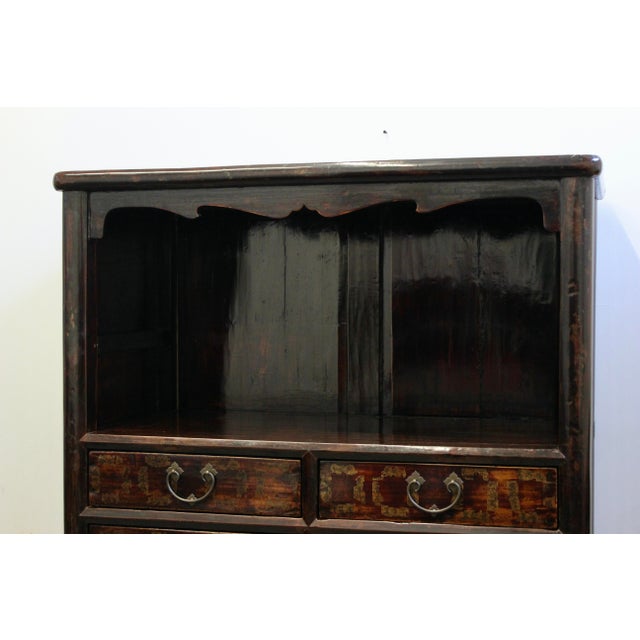 Early 20th Century Large Chinese Lacquered Elmwood Display Cabinet For Sale - Image 4 of 12