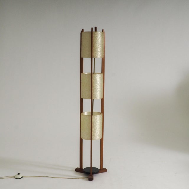 Mid-Century Modern Three-Tier Fiberglass and Wood Floor Lamp, 1950s For Sale - Image 4 of 14