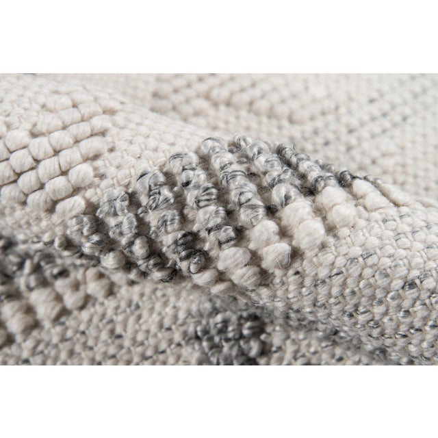 Momeni Contemporary Indoor/Outdoor Hermosa Rug in Ivory, 7'9" x 9'9" For Sale - Image 4 of 8