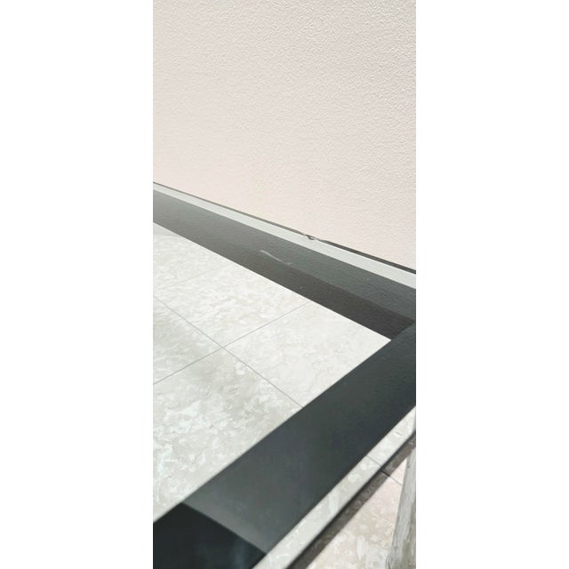 Cassina Lc10 Table en Tube Basse Coffee Table Glass Top Chrome Legs Black Base Le Corbusier Pierre Jeanneret Charlotte Perriand For Sale - Image 10 of 12