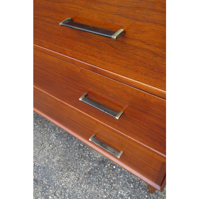Mid 20th Century Ramseur Furniture Mid Century Modern Small Dresser Chest 6170 For Sale - Image 17 of 18