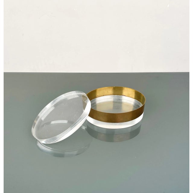 Gold Italian Oval Decorative Box in Acrylic Glass and Brass, 1970s For Sale - Image 8 of 11