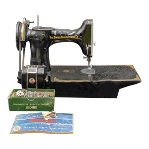 1951 Singer Featherweight 221 Sewing Machine With Original Attachments