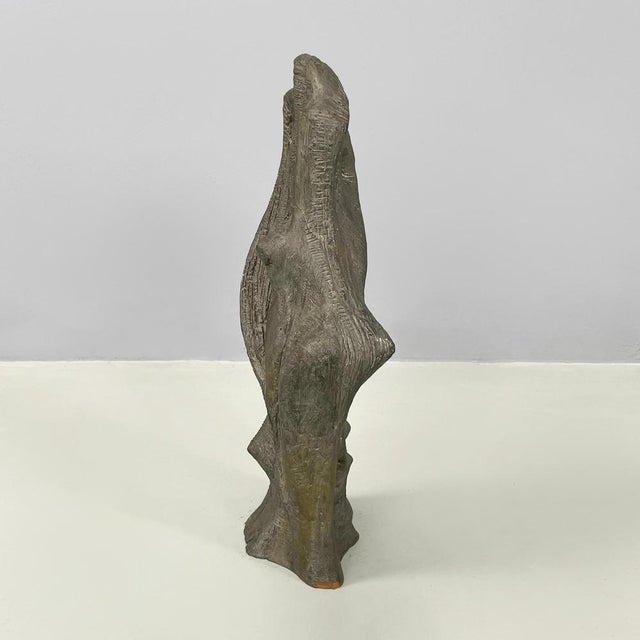 Italian Modern Abstract Sculpture in Dark Gray Terracotta by Edmondo Cirillo, 1968 For Sale - Image 4 of 17