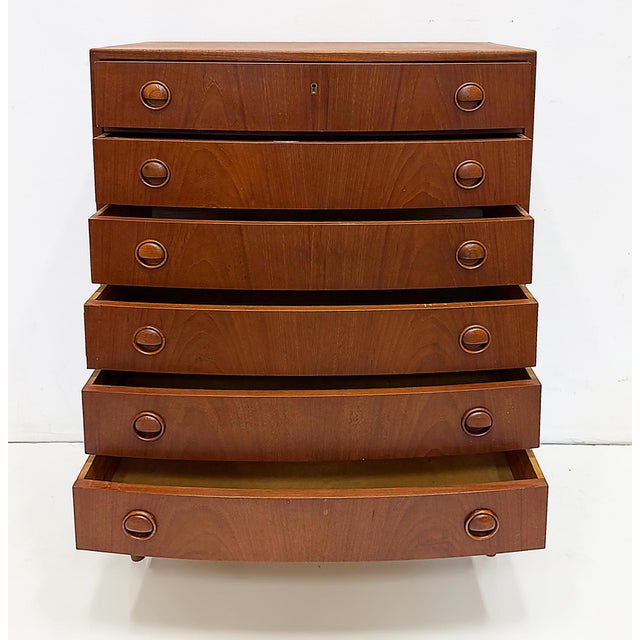 Wood Mid-Century Danish Modern Teak Curved Chest of Drawers, Kai Kristiansen Style For Sale - Image 7 of 8