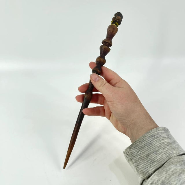 Early 20th Century Nyamwezi Figural Engagement Hair Pick Tanzania For Sale In Denver - Image 6 of 6