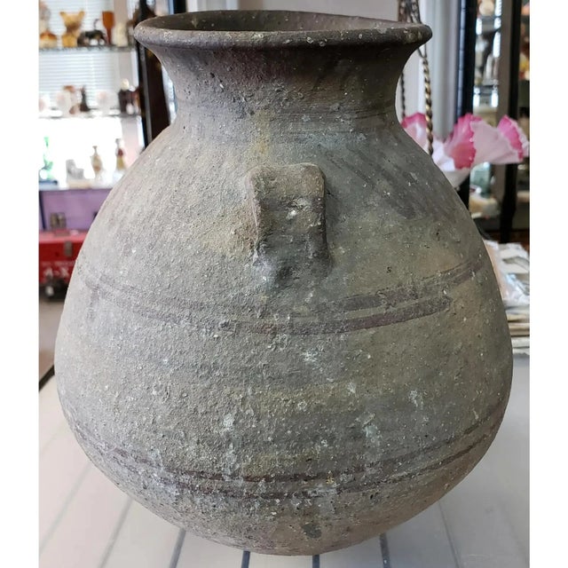 Circa 5th-7th Century Eastern Mediterranean Levatine Terracotta Slip Decorated Storage Jar With Loop Handles For Sale In New Orleans - Image 6 of 8