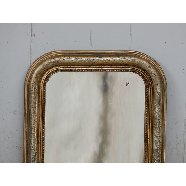 Early 20th Century French Louis-Philippe Style 1900s Gilt Wall Mirror with Etched Foliage Motifs For Sale - Image 5 of 8