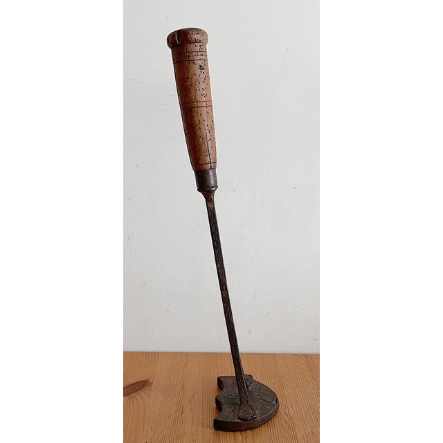 Branded with the words "Vr Allier Atournan" in wrought iron in fair condition. Firebranding marker with a patina due to...